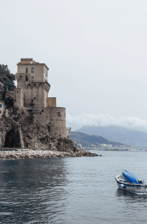 Vista mare della costiera amalfitana